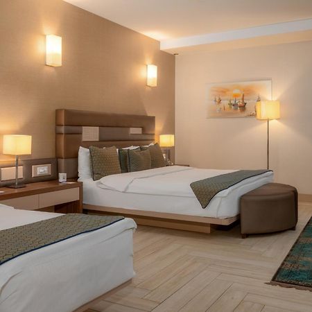 Titanic Hotel & Spa Sulaymaniyah Dış mekan fotoğraf A room at the hotel