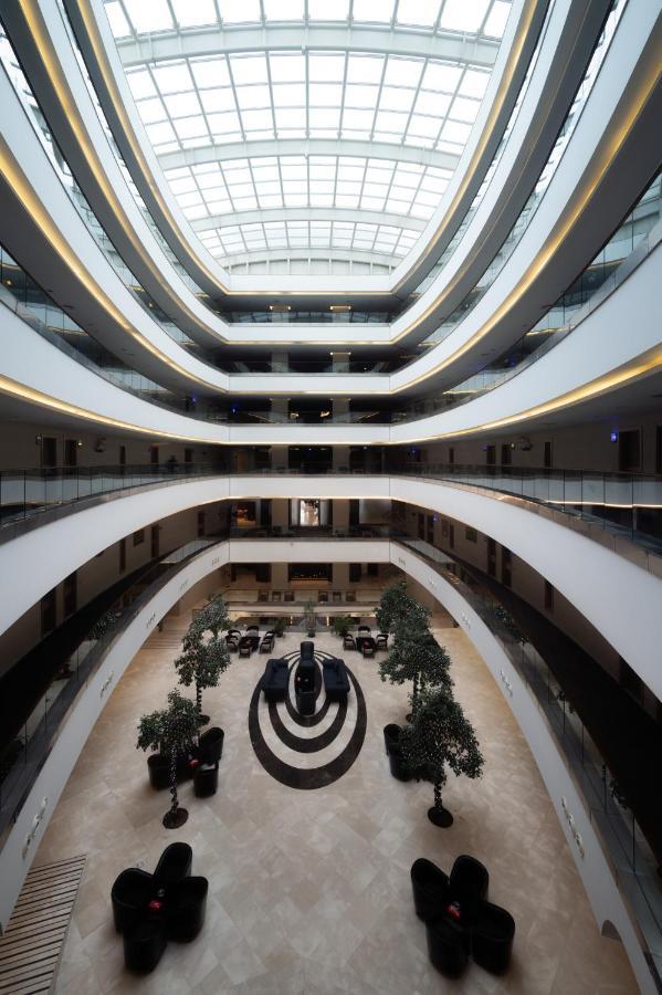 Titanic Hotel & Spa Sulaymaniyah Dış mekan fotoğraf The atrium