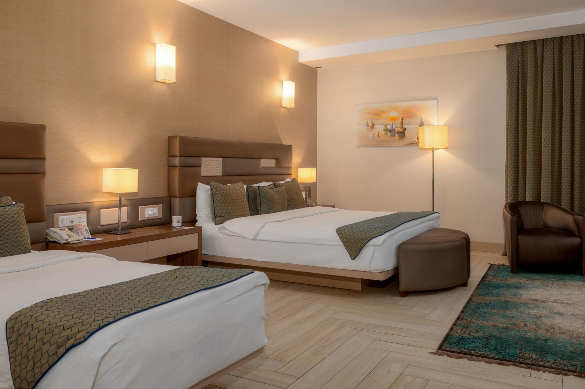 Titanic Hotel & Spa Sulaymaniyah Dış mekan fotoğraf A room at the hotel