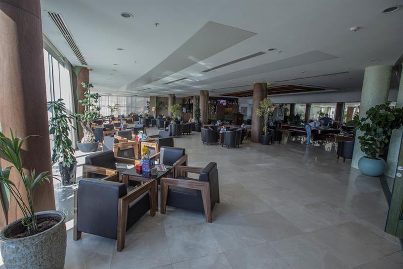 Titanic Hotel & Spa Sulaymaniyah Dış mekan fotoğraf Business lounge at the airport